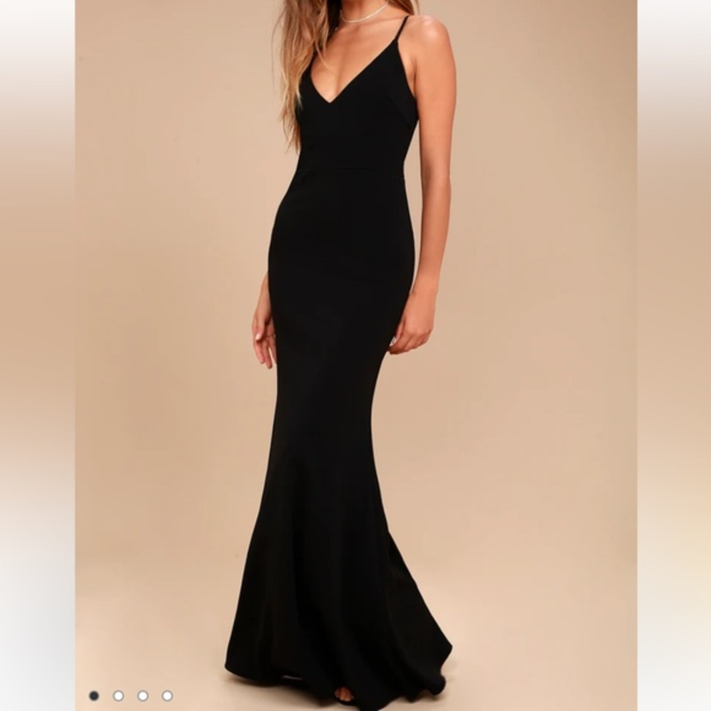 NWT, Lulus Black Long Evening‎ Gown, mermaid hem, adjustable Straps, sz SM